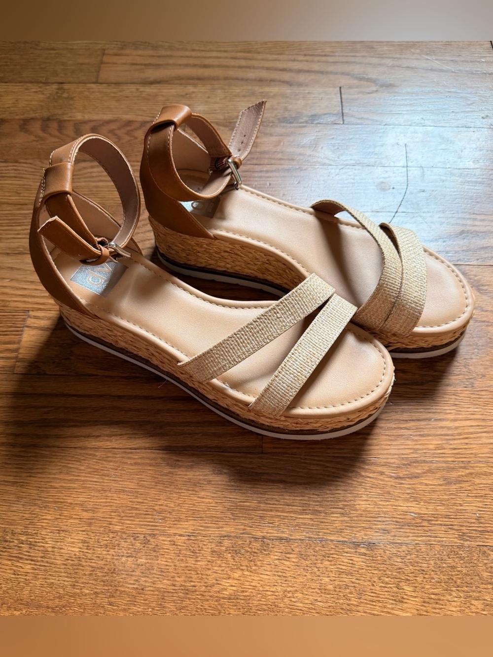 Dolce Vida Breanne Women’s Tan Espadrille Wedge Sandals Size 8.5